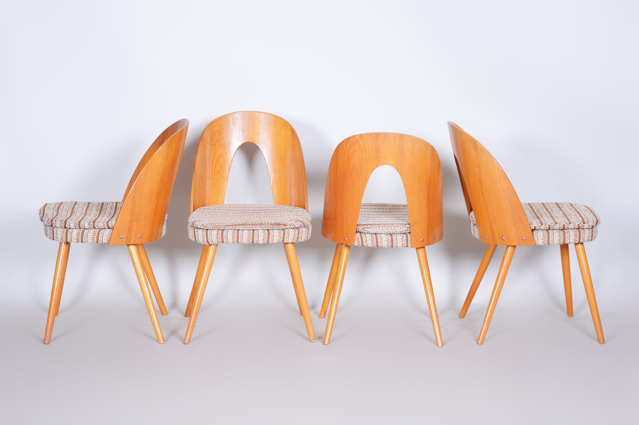 Four Antonín Šuman dining chairs - 1950s Czechia