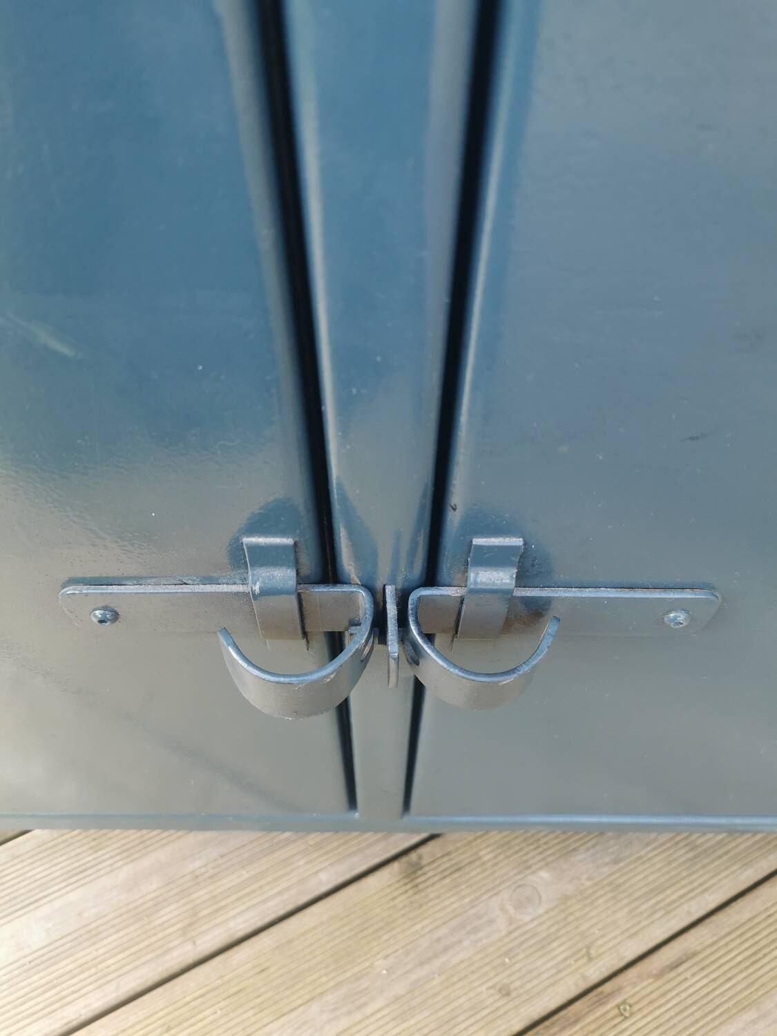 SOLFA metal locker room for mates