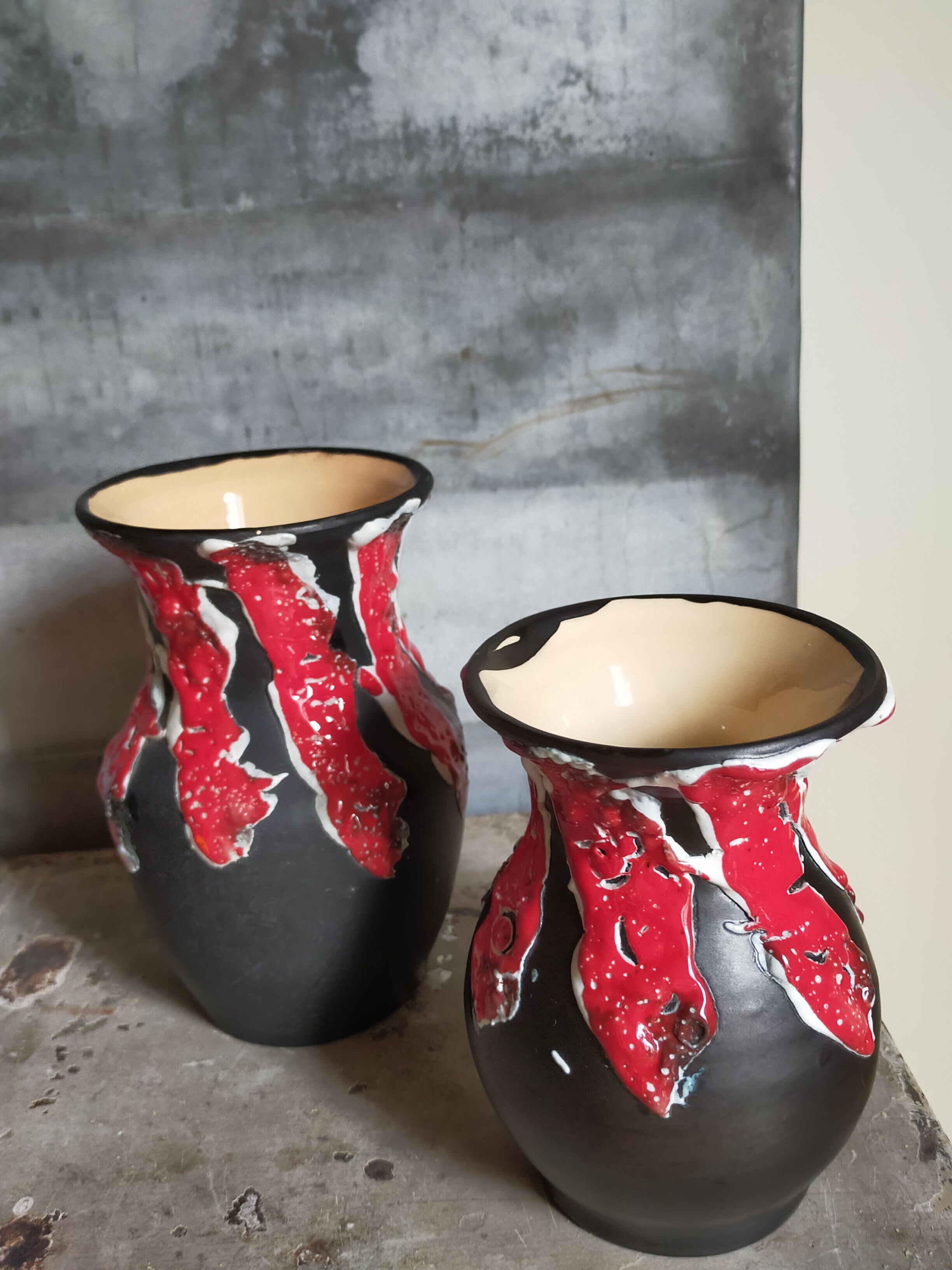 Duo of ceramic vases foams Fat Lava vintages