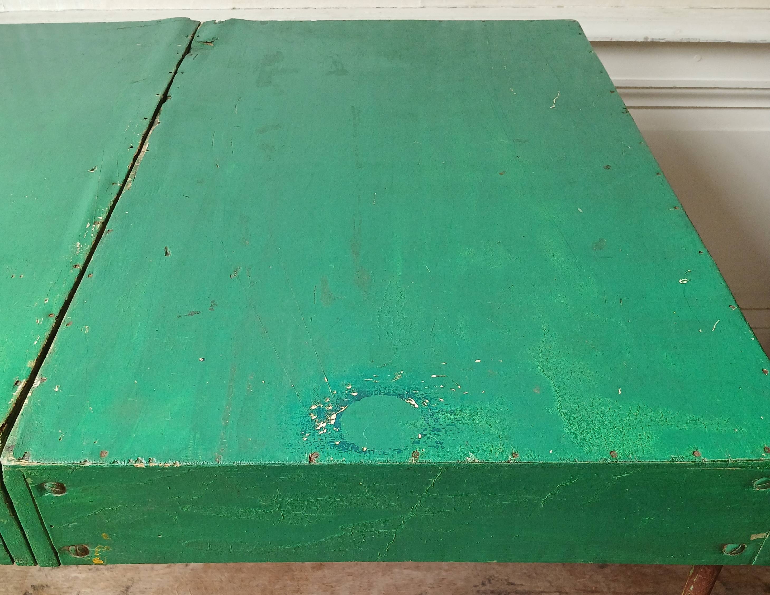 Green folding wooden table/suitcase
