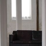 Mogens Hansen, 2-seater canapé mid-century, patinated black leather, 1970s.