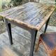 Table de ferme rénovée noire et bois brut