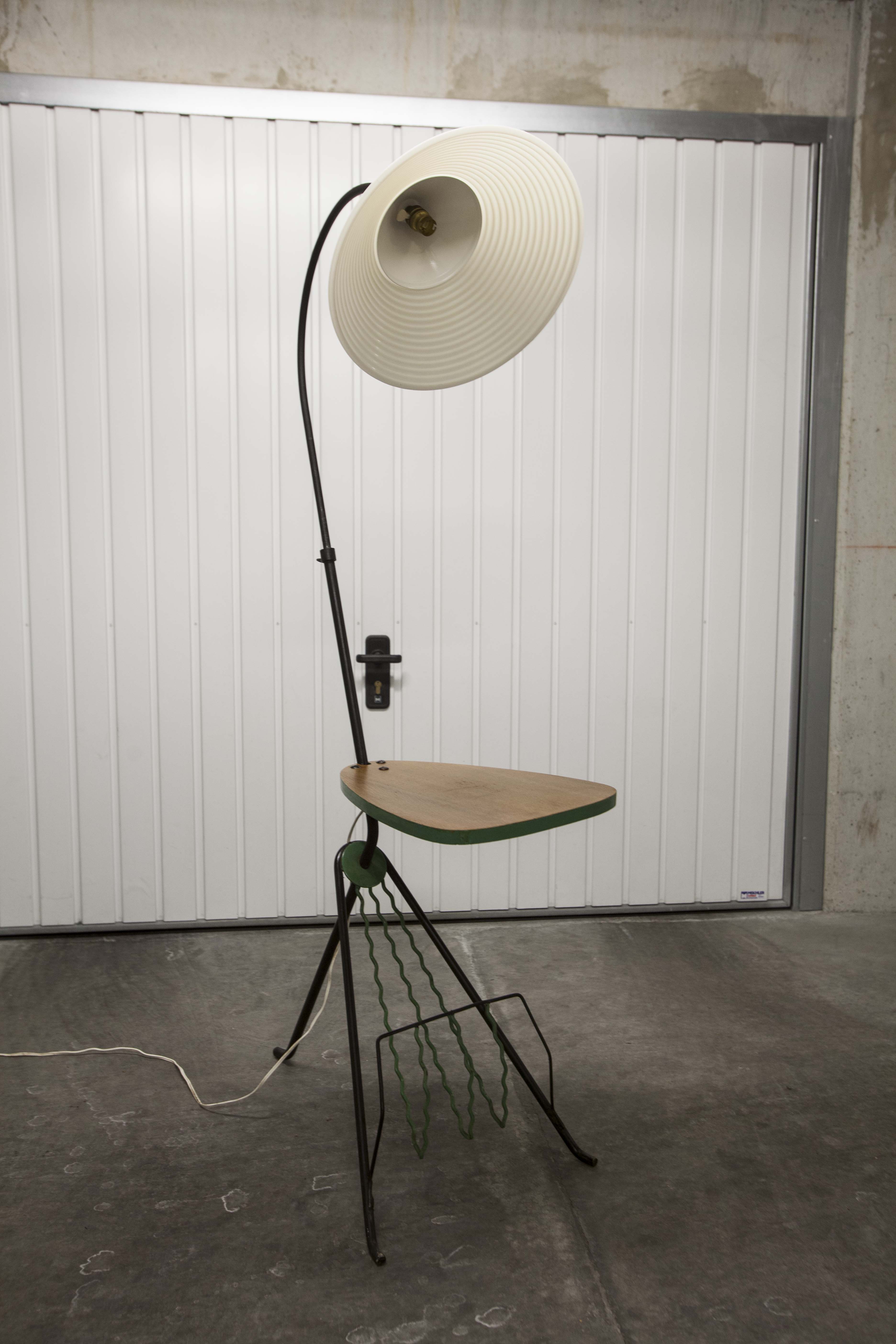 Floor lamp tripod Tablet door magazine 50 s