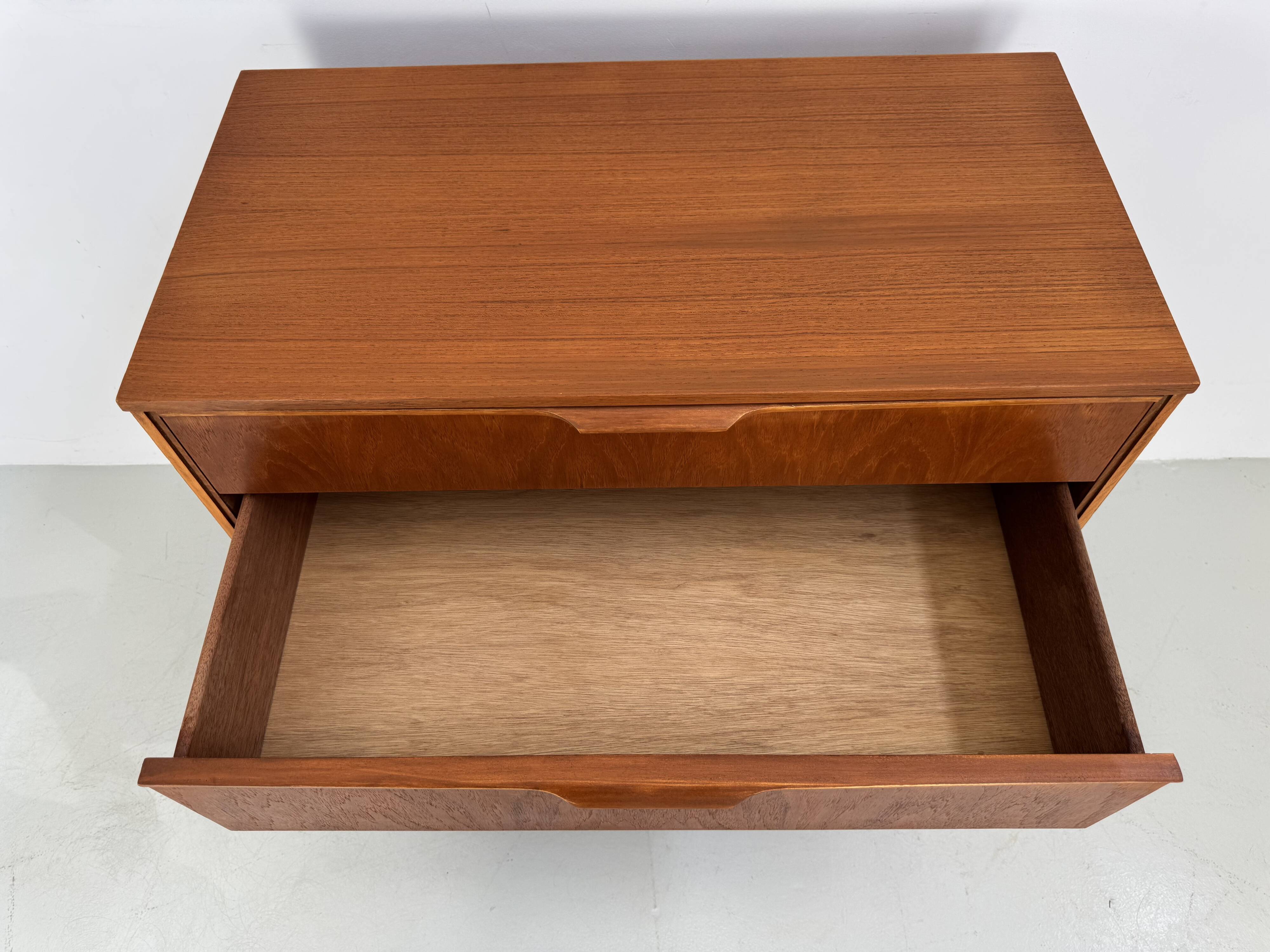 Vintage chest of drawers from Austinsuite, designed by Frank Guille, 1960s.