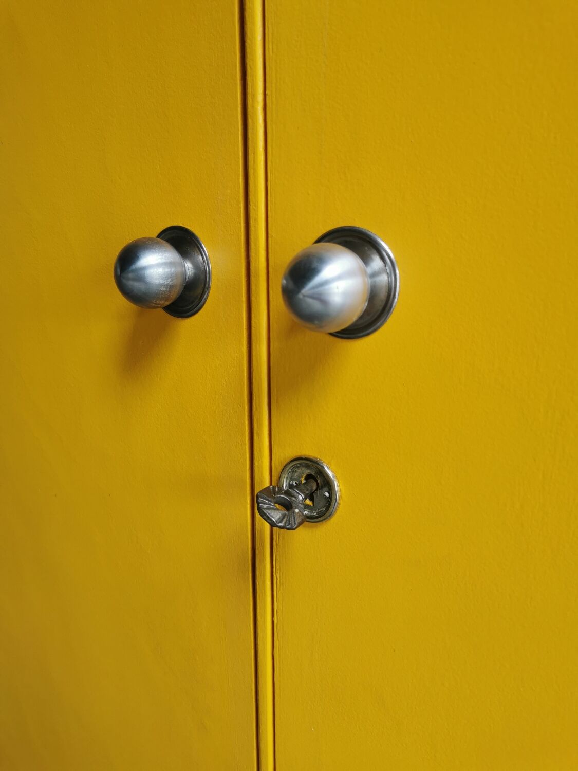 Parisian locker room