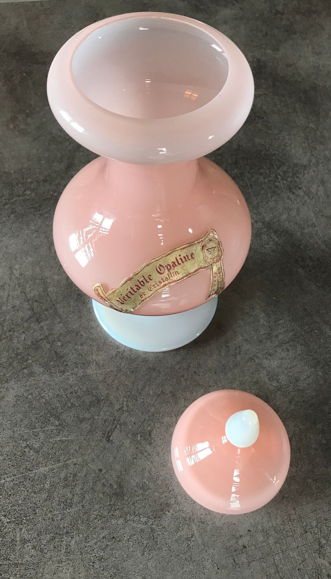 Old bonbonnière in opaline glass pink and white p. schneider 28 cm