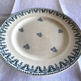 Ancien plat piédouche Terre de Fer