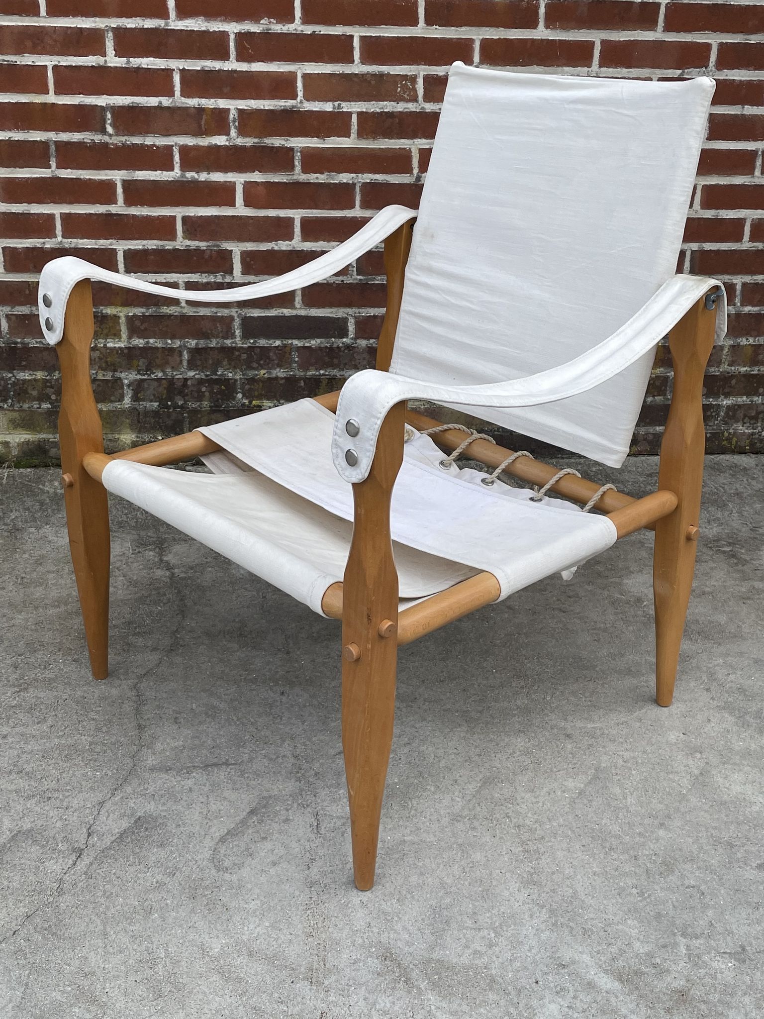Fauteuil safari vintage 1960 Danemark avec toile design minimaliste