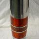 Vase en métal orange et gris