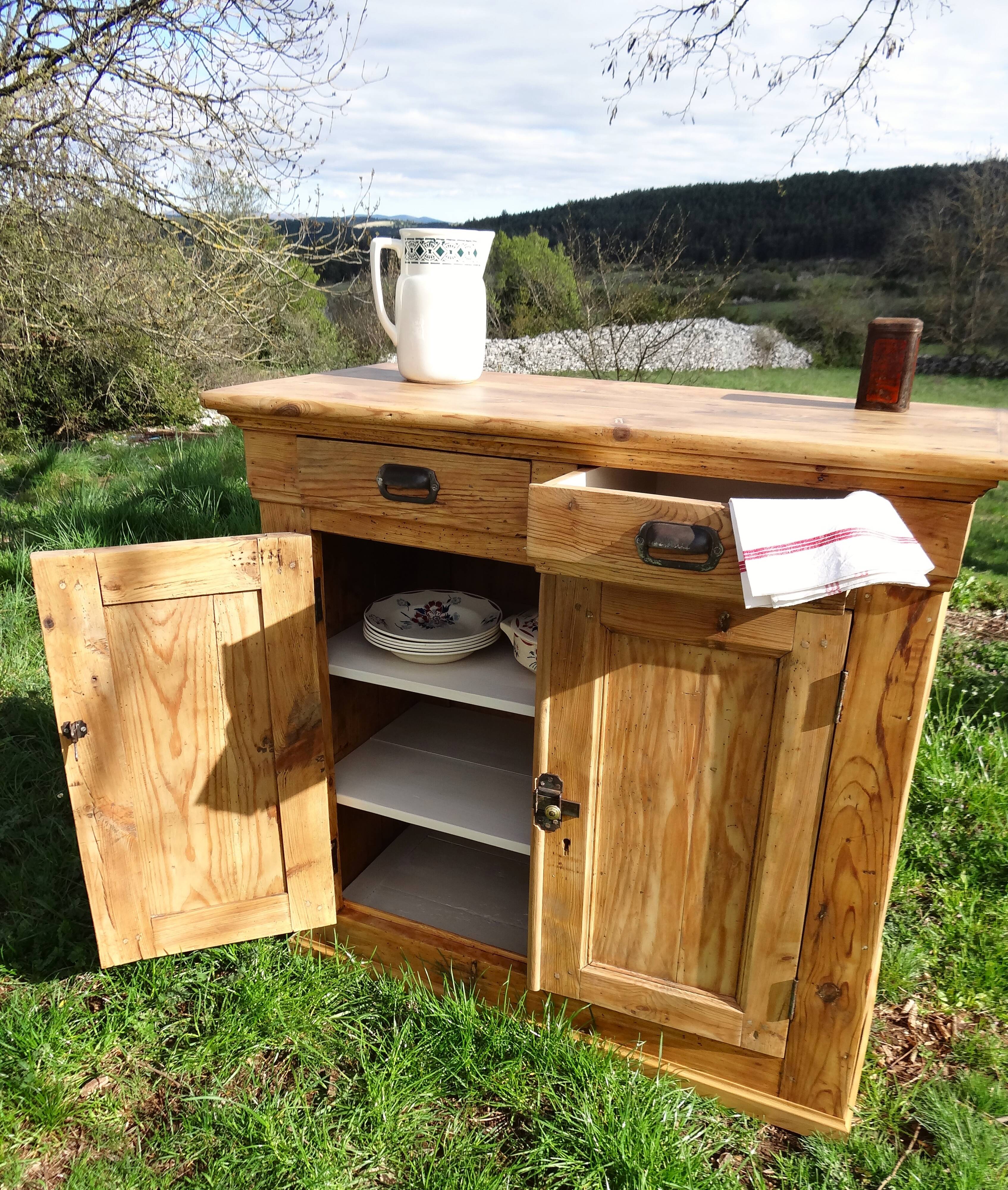 Buffet ancien style campagne