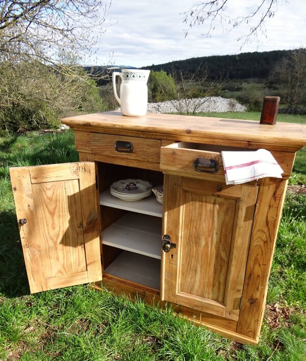 Buffet ancien style campagne