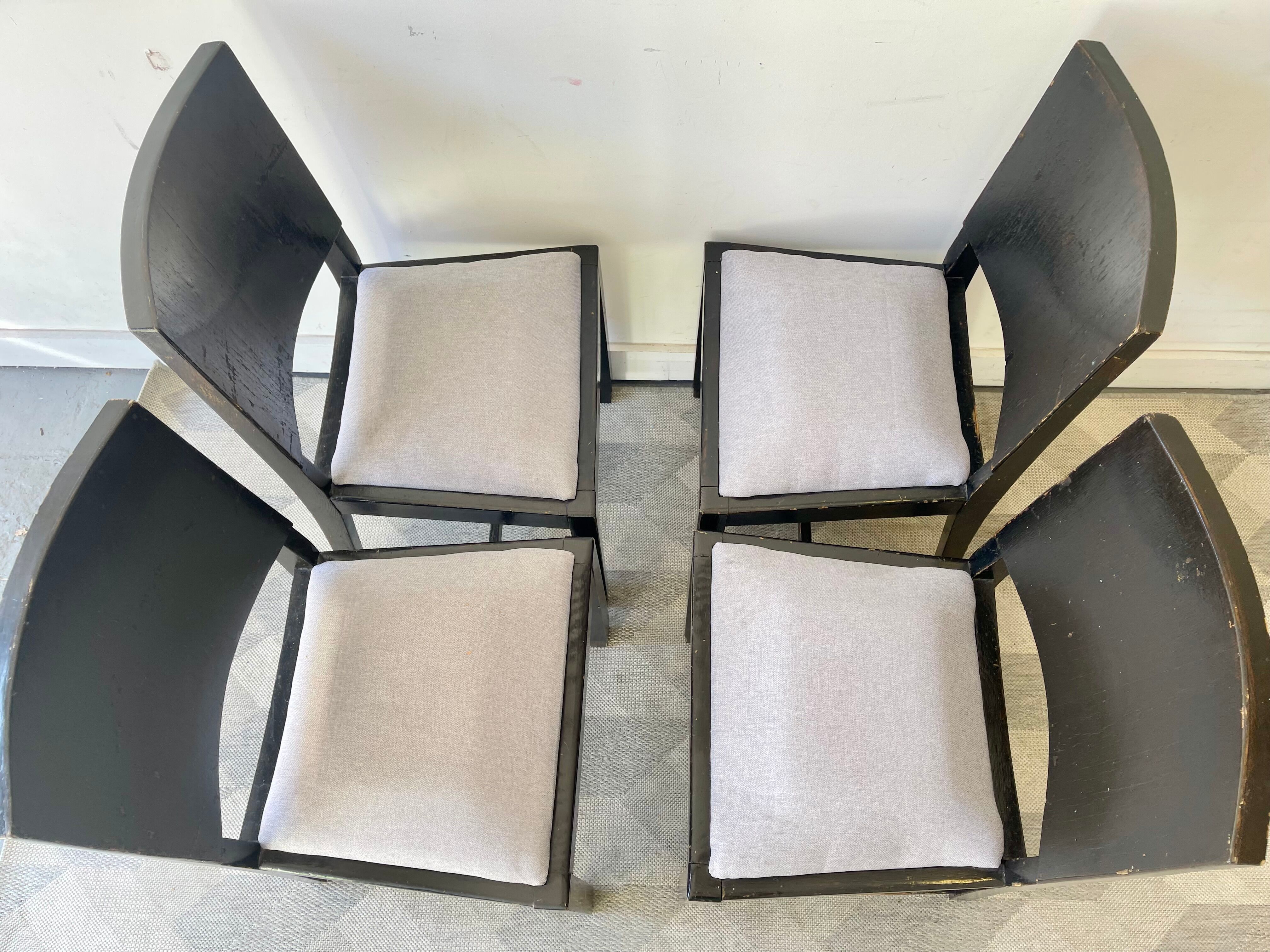 Set de 4 chaises de salle à manger Art Déco en noir