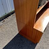 Meuble scandinave vintage avec vitrine fumée et tiroirs – années 60/70