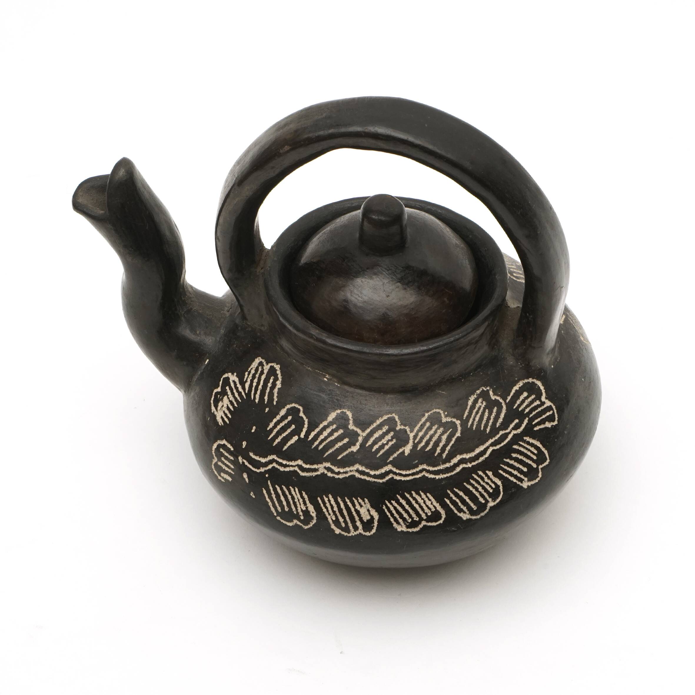Vintage 500 ml teapot, handmade in Chile