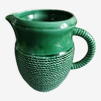 Green pitcher cord decoration