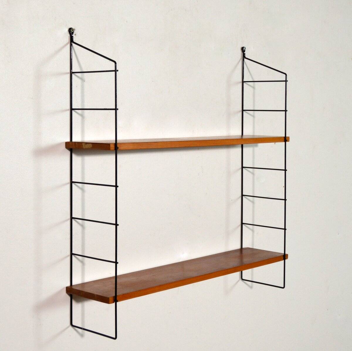 String type shelf  1960 vintage