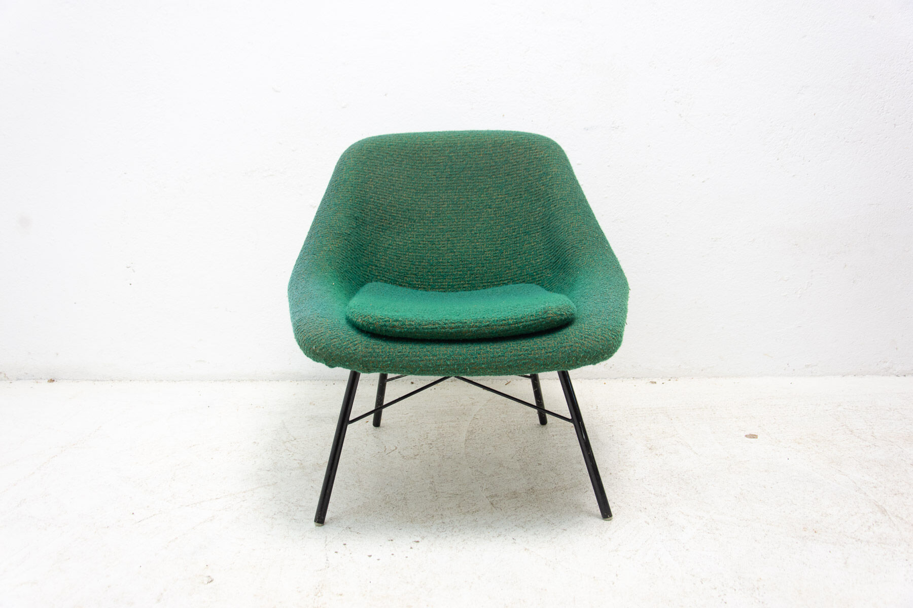 Pair of midcentury lounge chairs by Magda Sépová, produced by TON, 1960´s