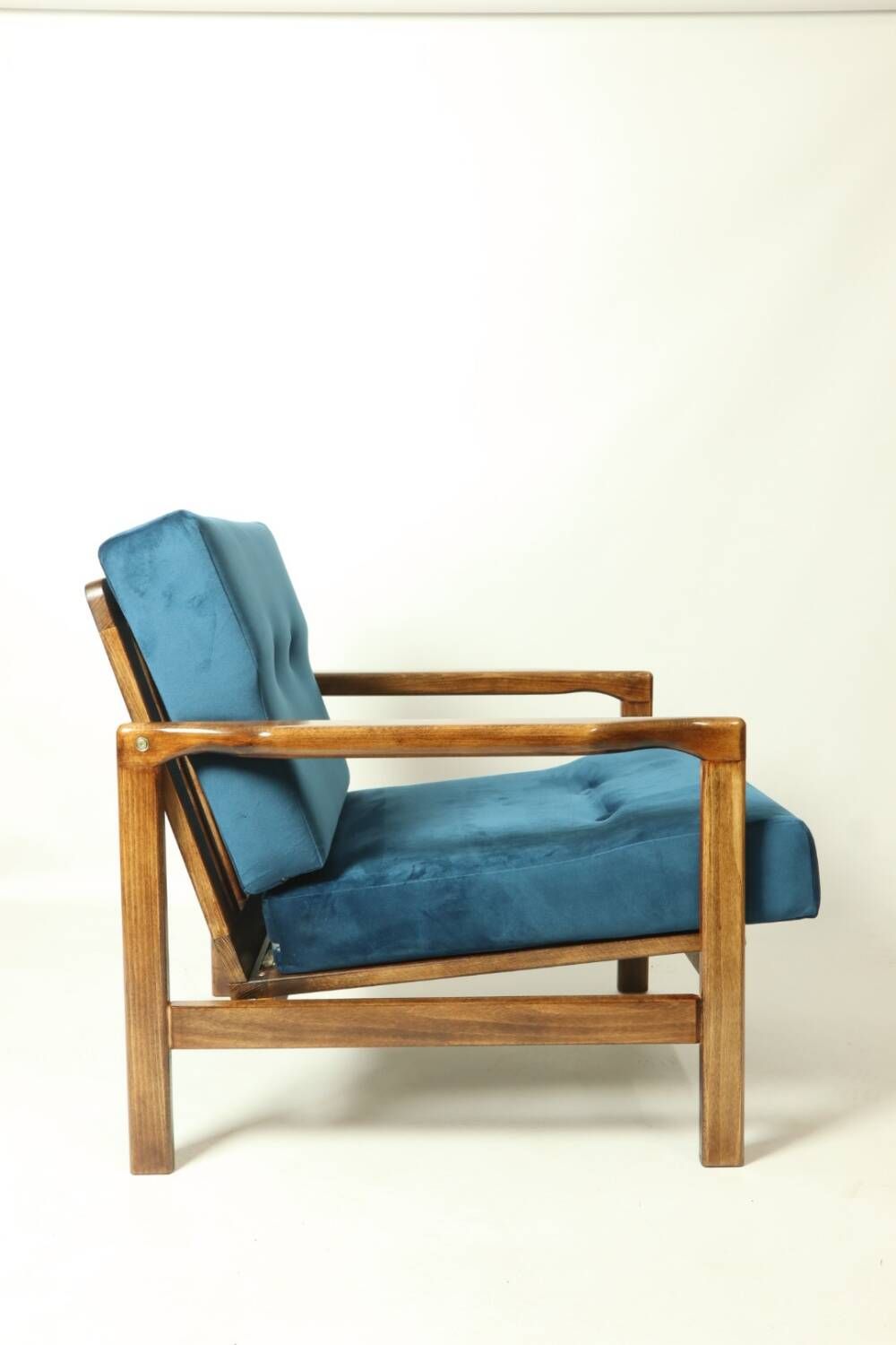 Fauteuil scandinave bleu marine velvet 1965  Z. Baczyk design chaise de salon