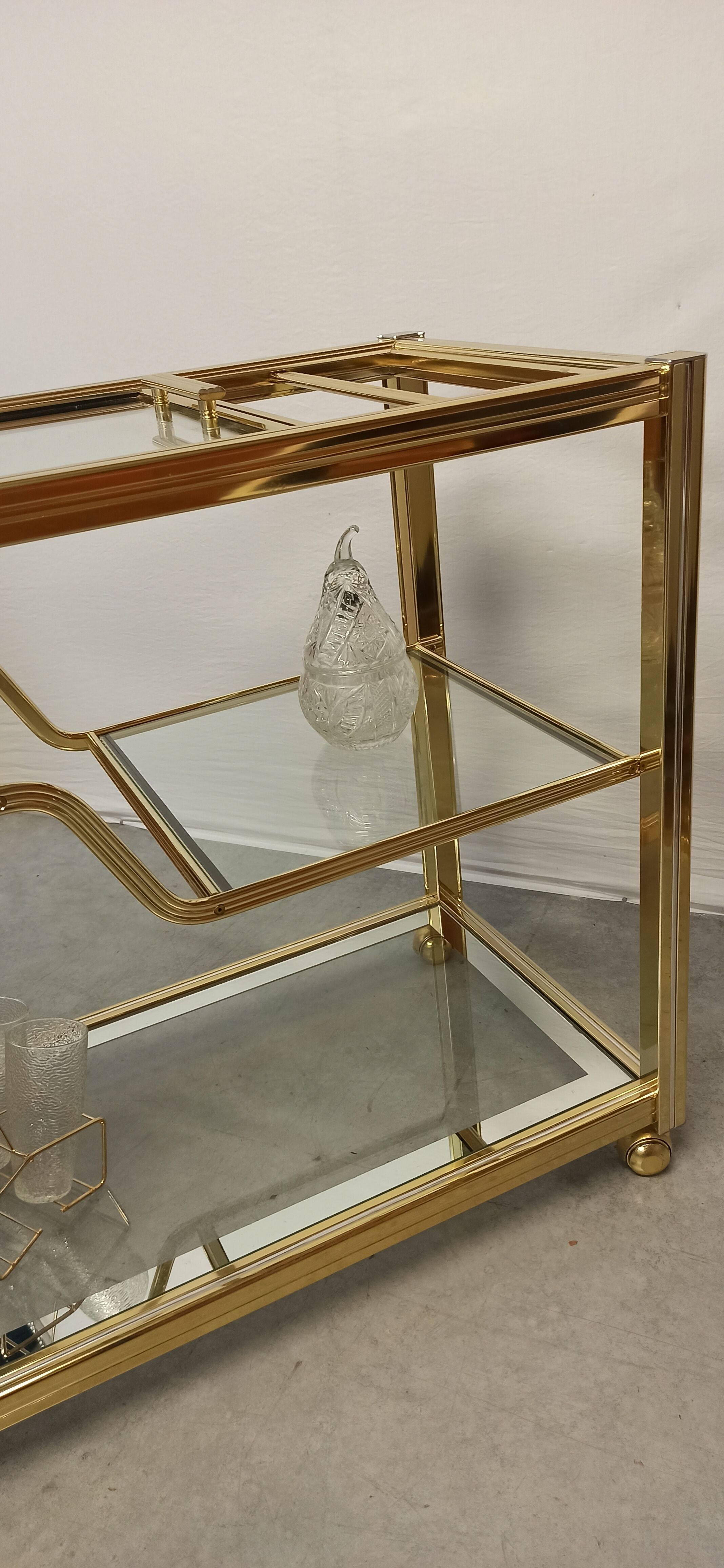 Vintage brass bar service