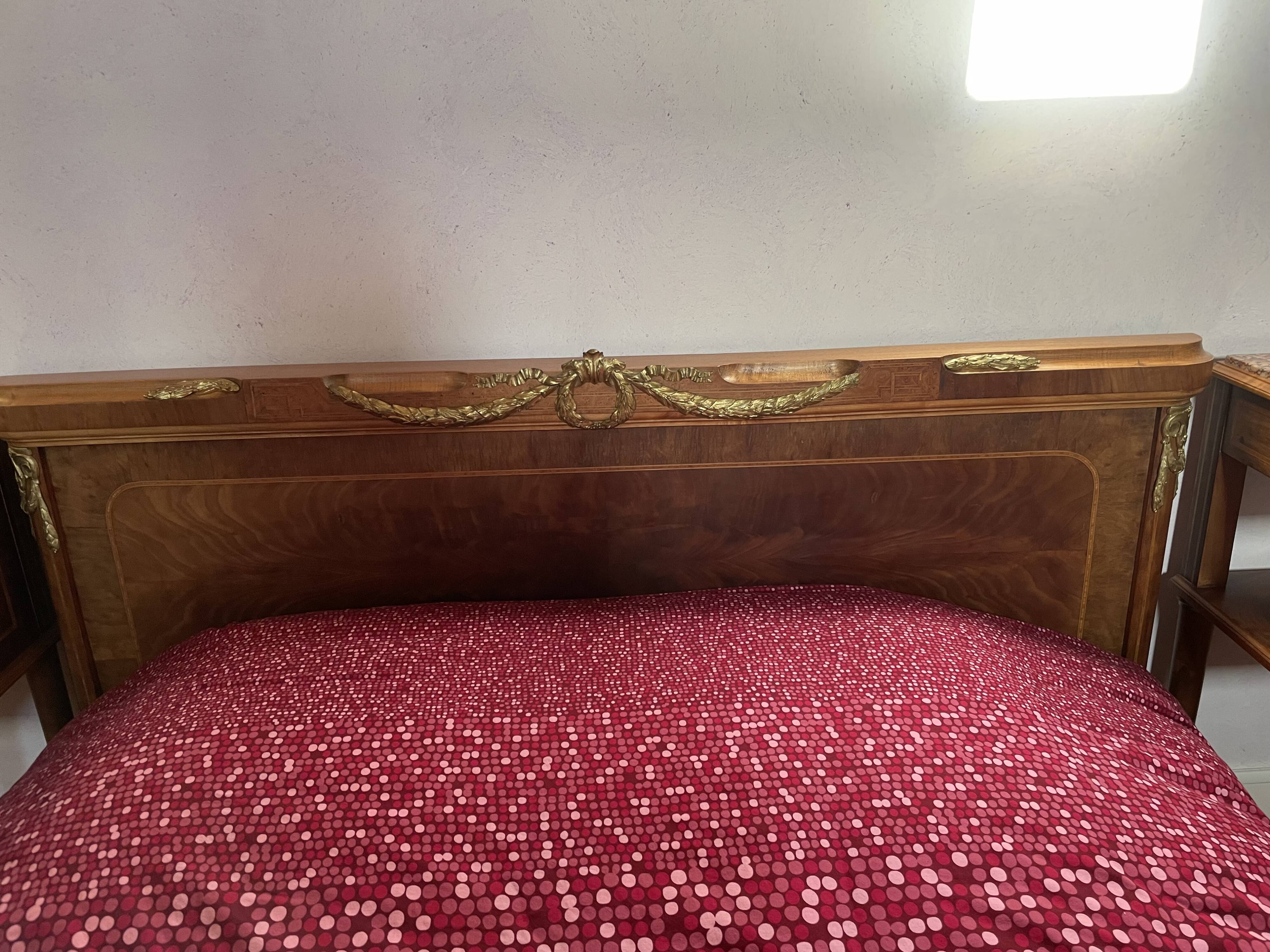 Lot tables de nuit bois et marbre