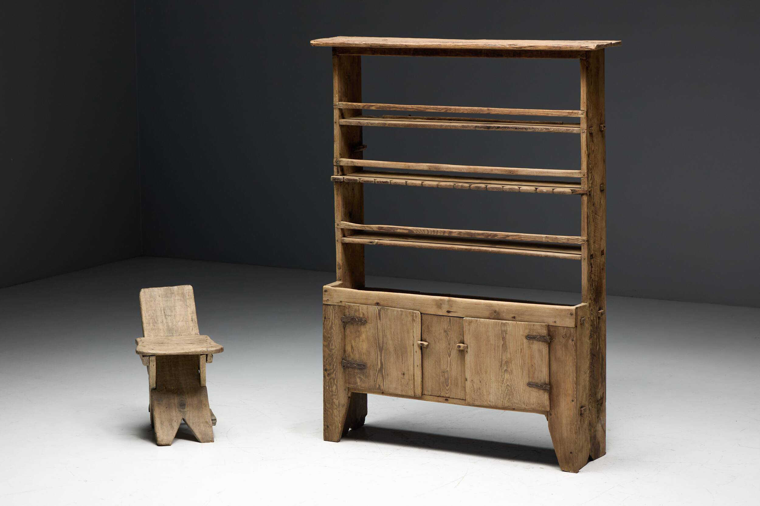 Cabinet rustique primitif, France, 19e siècle