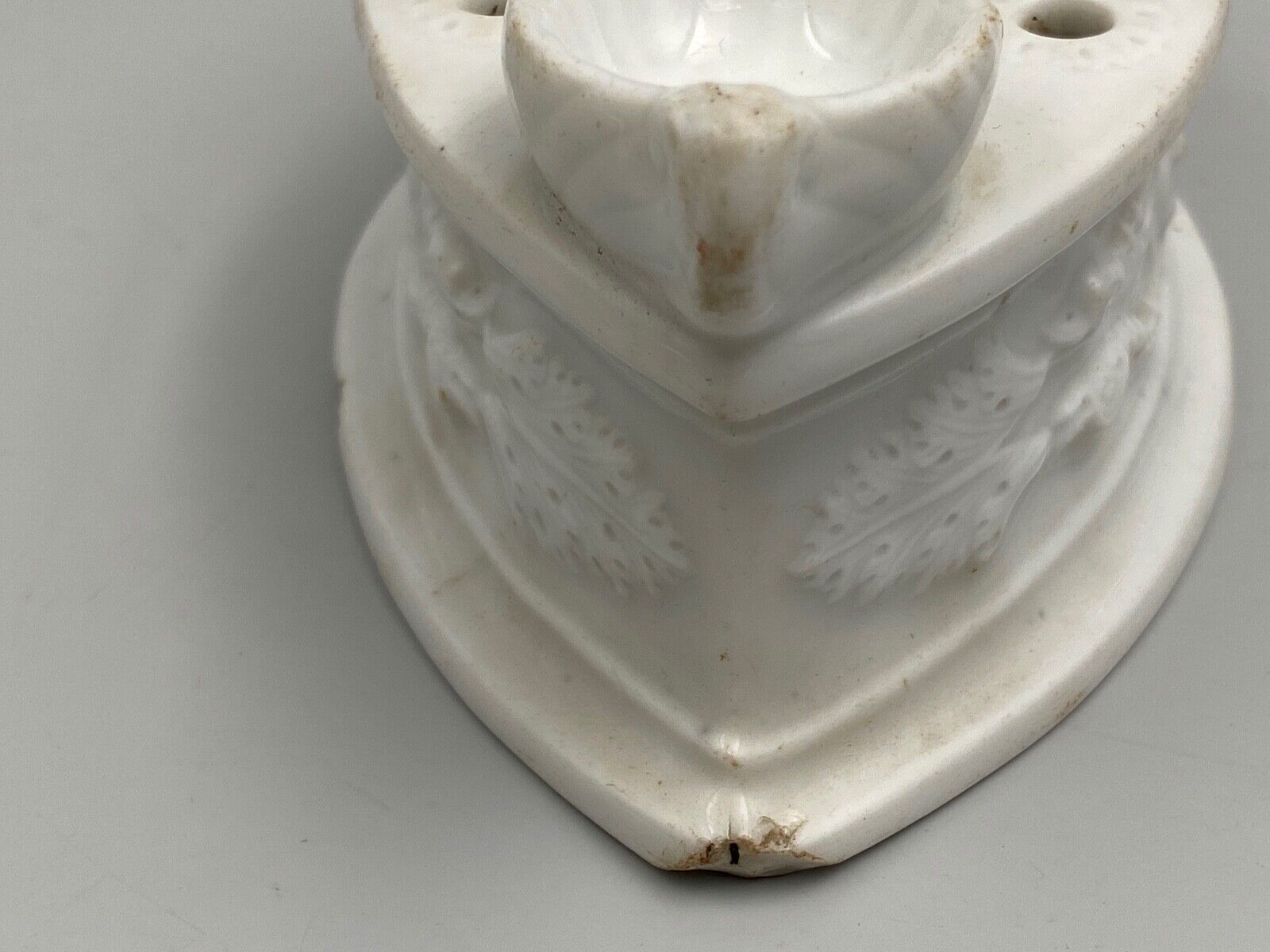 Inkwell late eighteenth early nineteenth white porcelain antique decoration