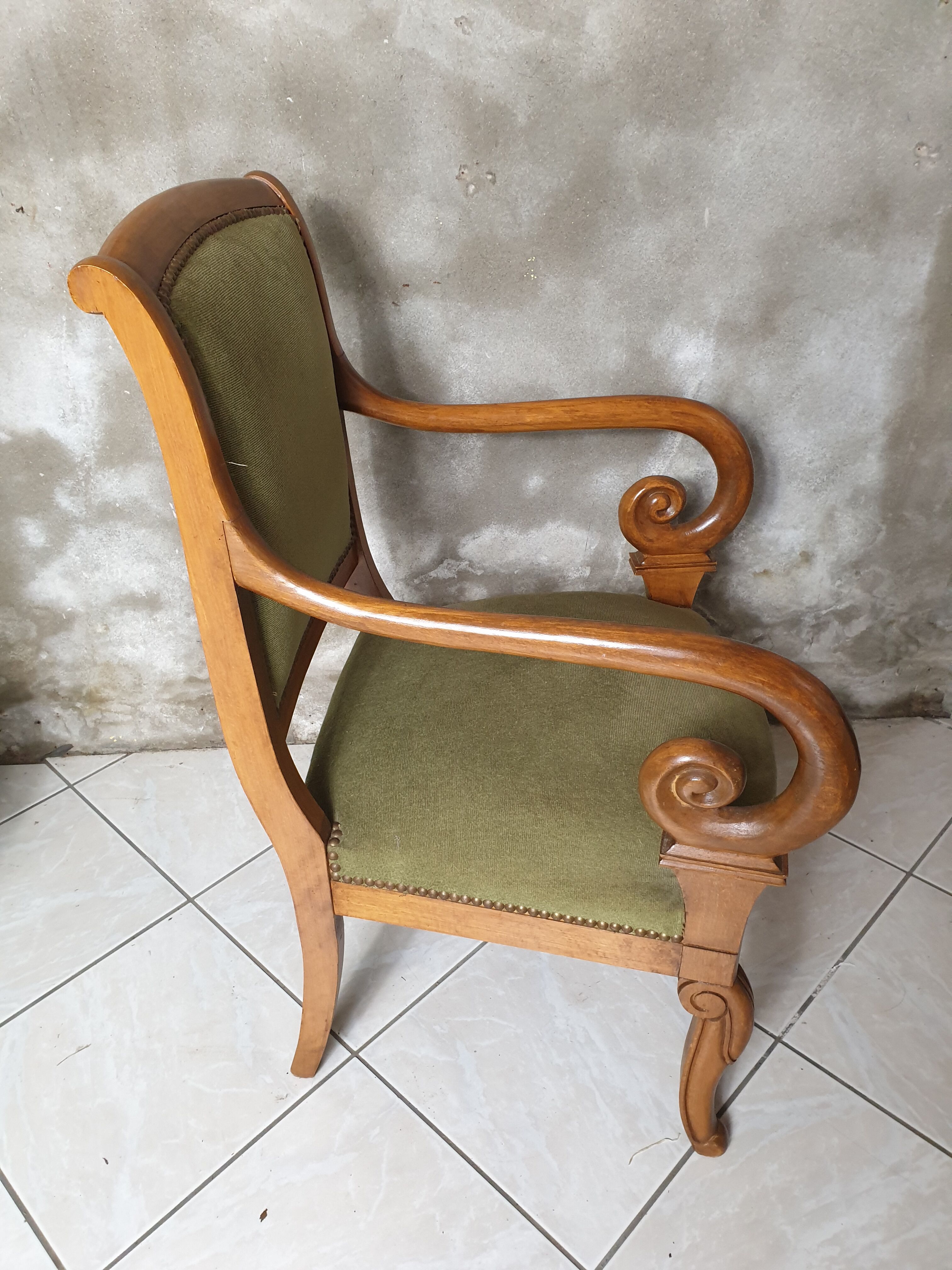 Fauteuil anglais velours vert