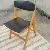Scandinavian folding chair