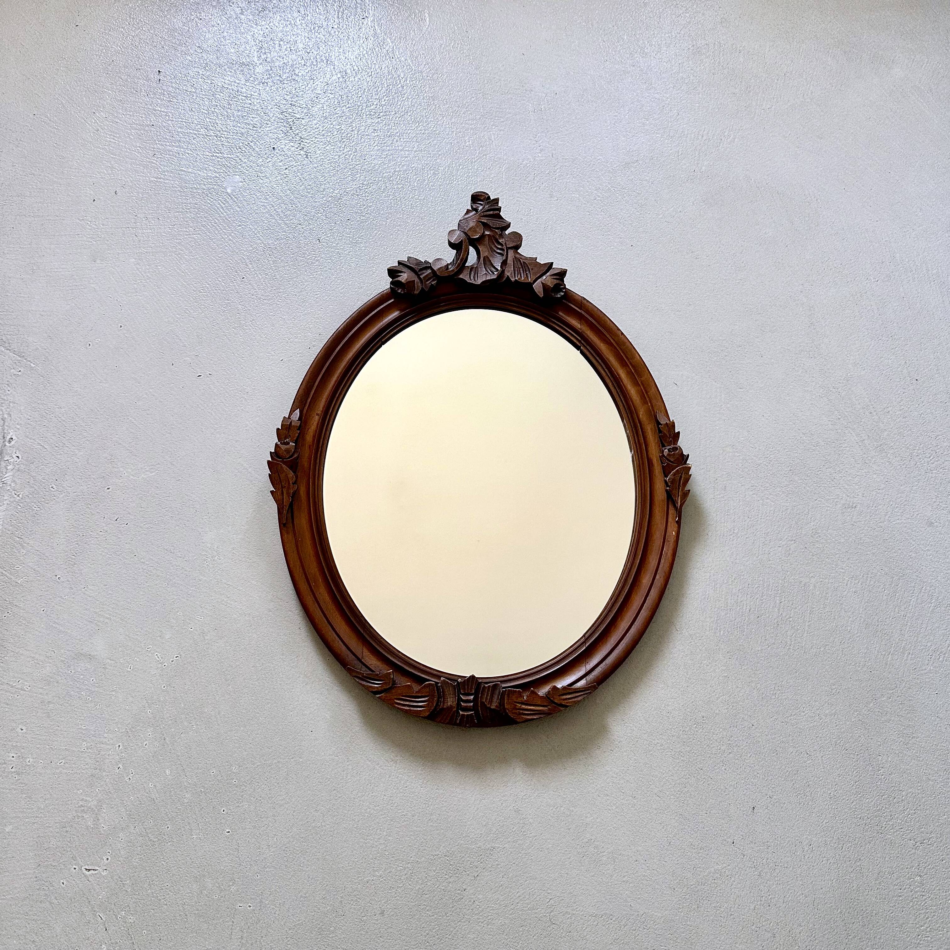 Miroir mural en bois vintage avec ornements floraux – Miroir ovale