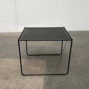 Table d'appoint postmoderne en métal perforé Ikea, années 1980
