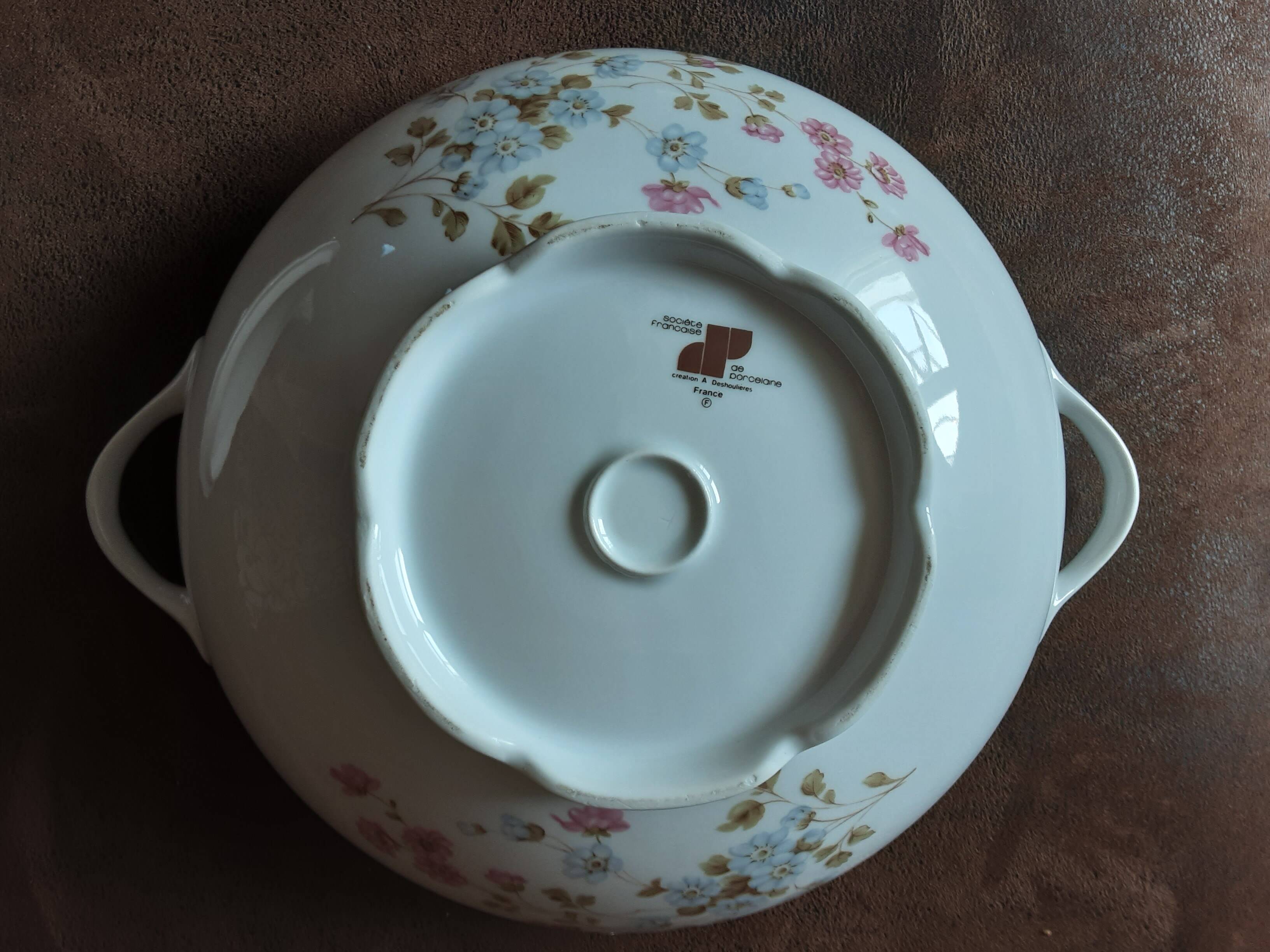 Soup tureen A Deshoulieres