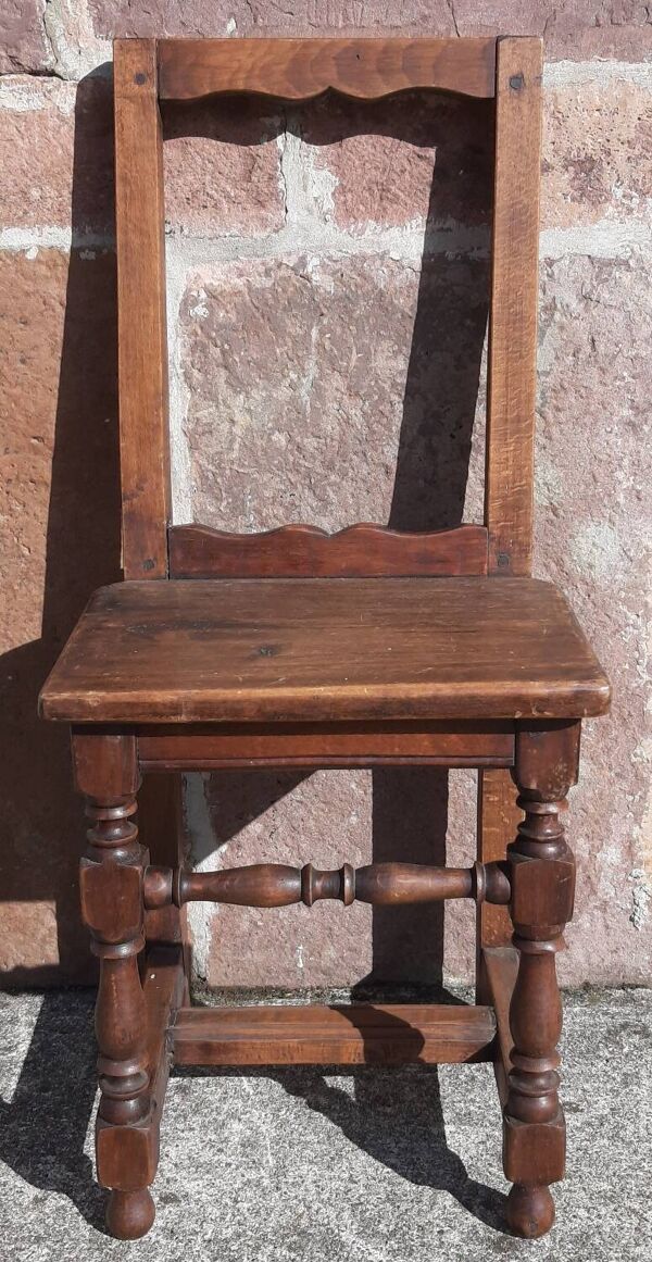 Chaise Lorraine. (Bois massif, 19ème siècle)