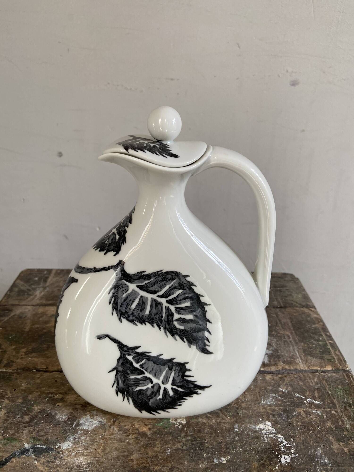 Jean Lurcat porcelain decanter for Haviland Limoges