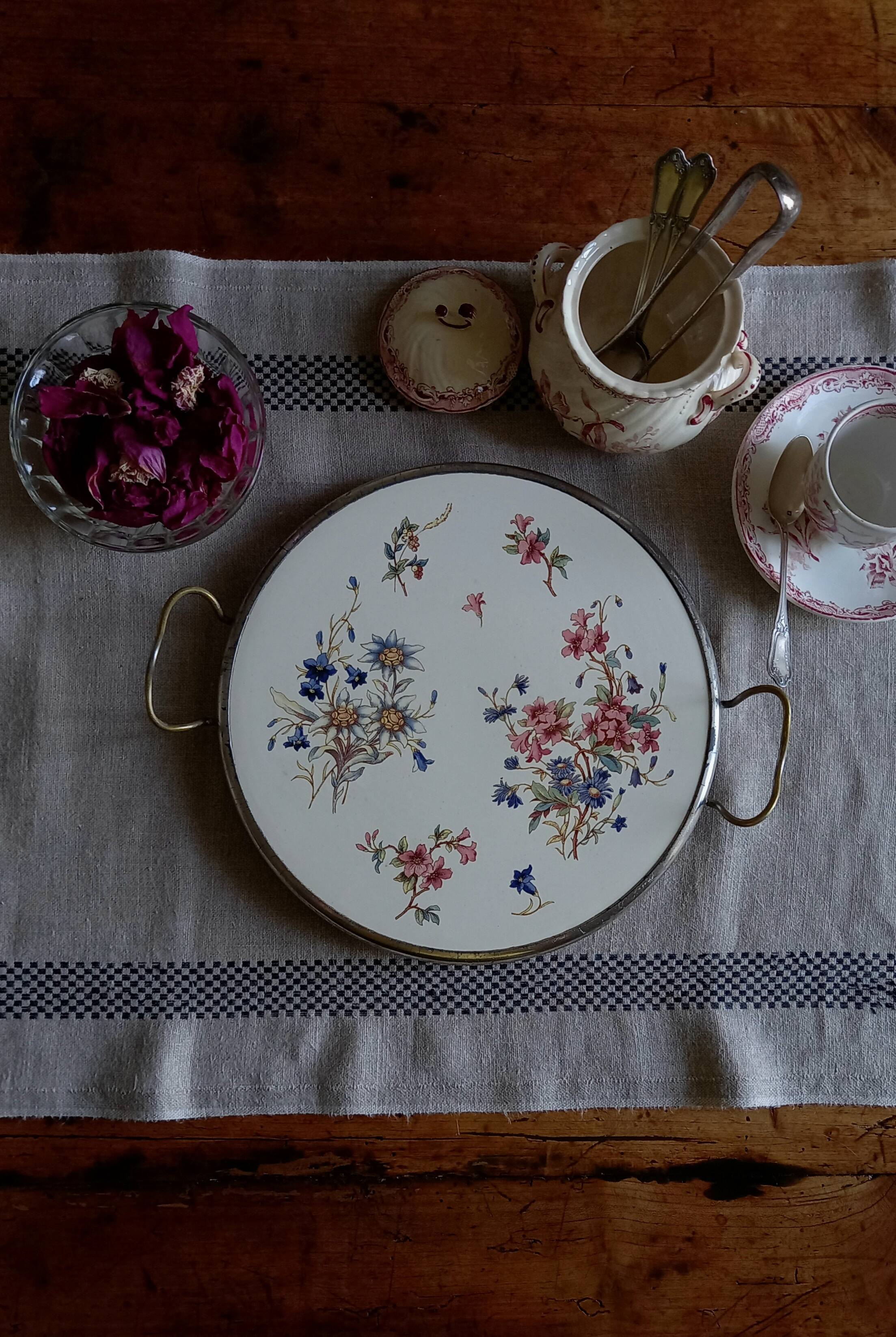 Sarreguemines Digoin “Righi” earthenware tray, metal rim and handles.