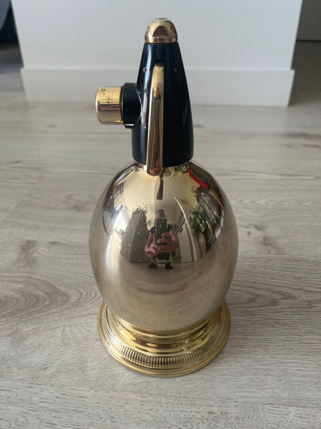 Siphon métal doré Socarb 1965