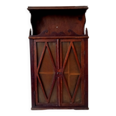Petite armoire murale ancienne de style gothique