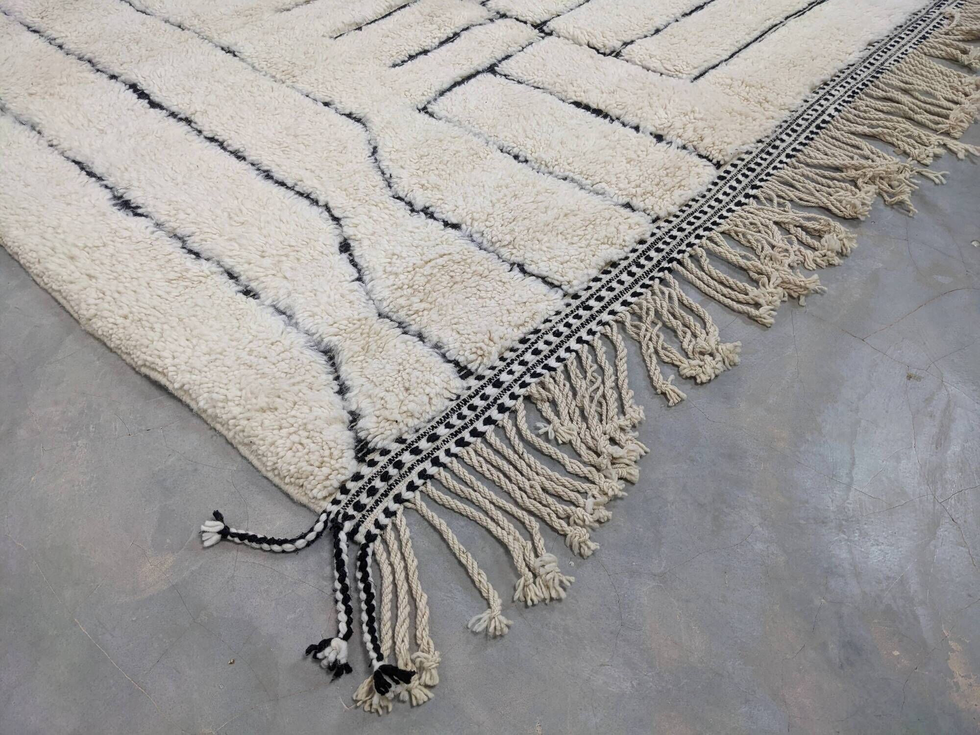 Large Beni Ouarain rug, 305 x 210 cm || 10.01 x 6.89 feet, G-303