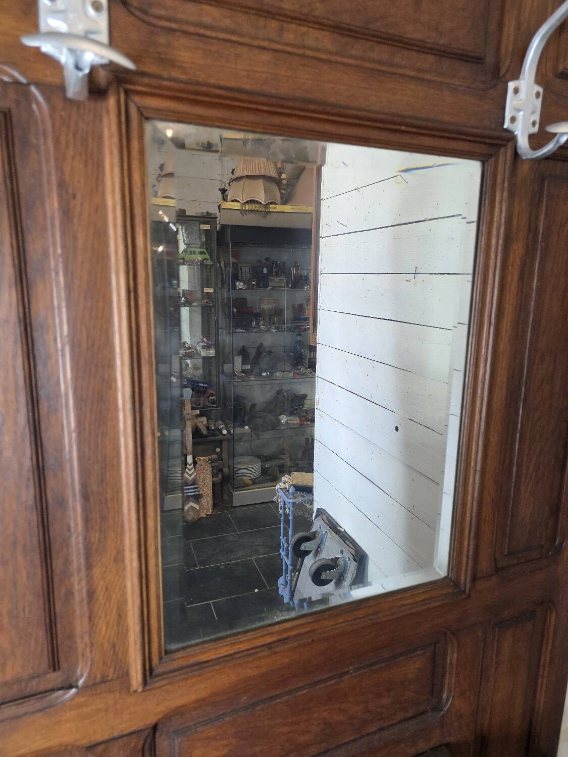 Vestiaire en chêne massif ancien