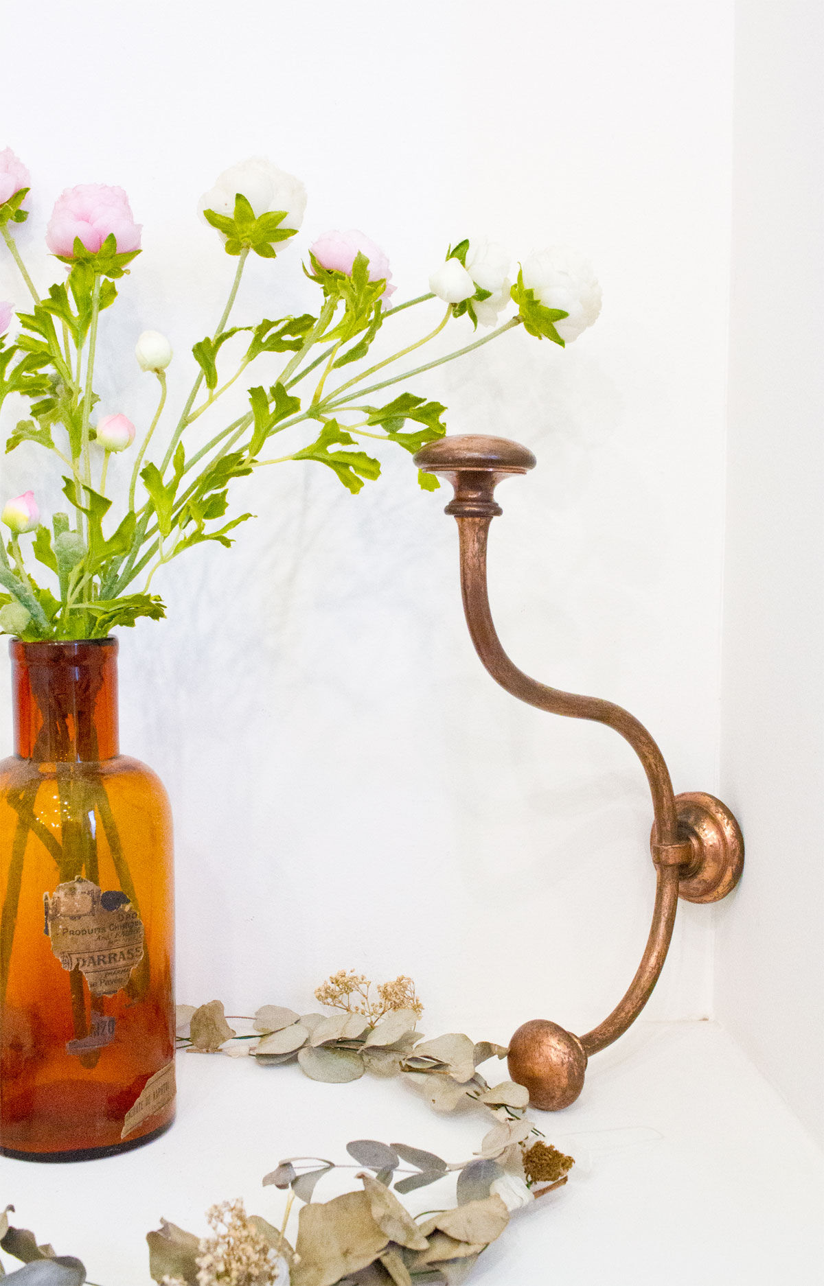 Copper alloy patère