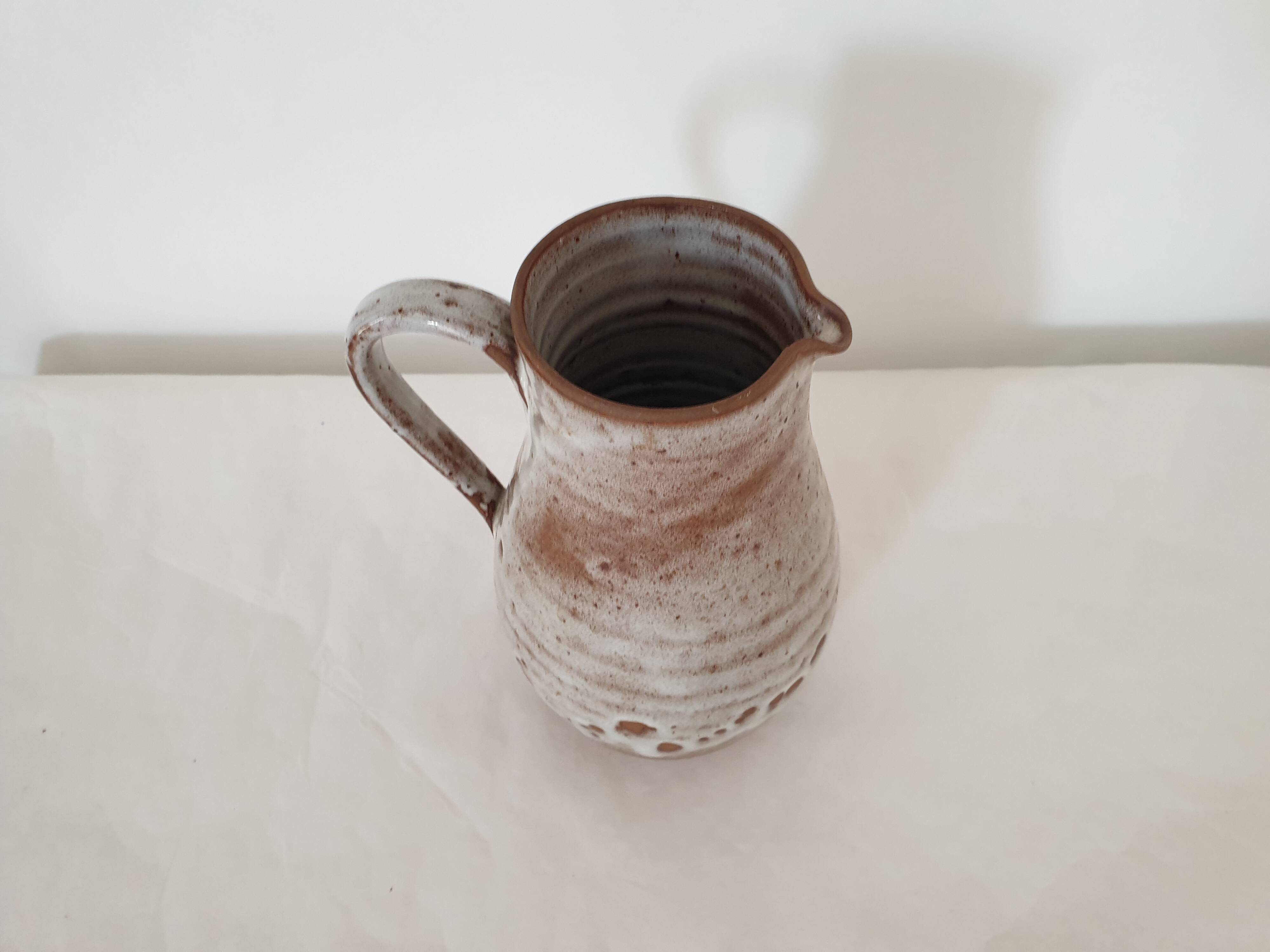 Ceramic pitcher signed Roger Jacques (Saint Amand)