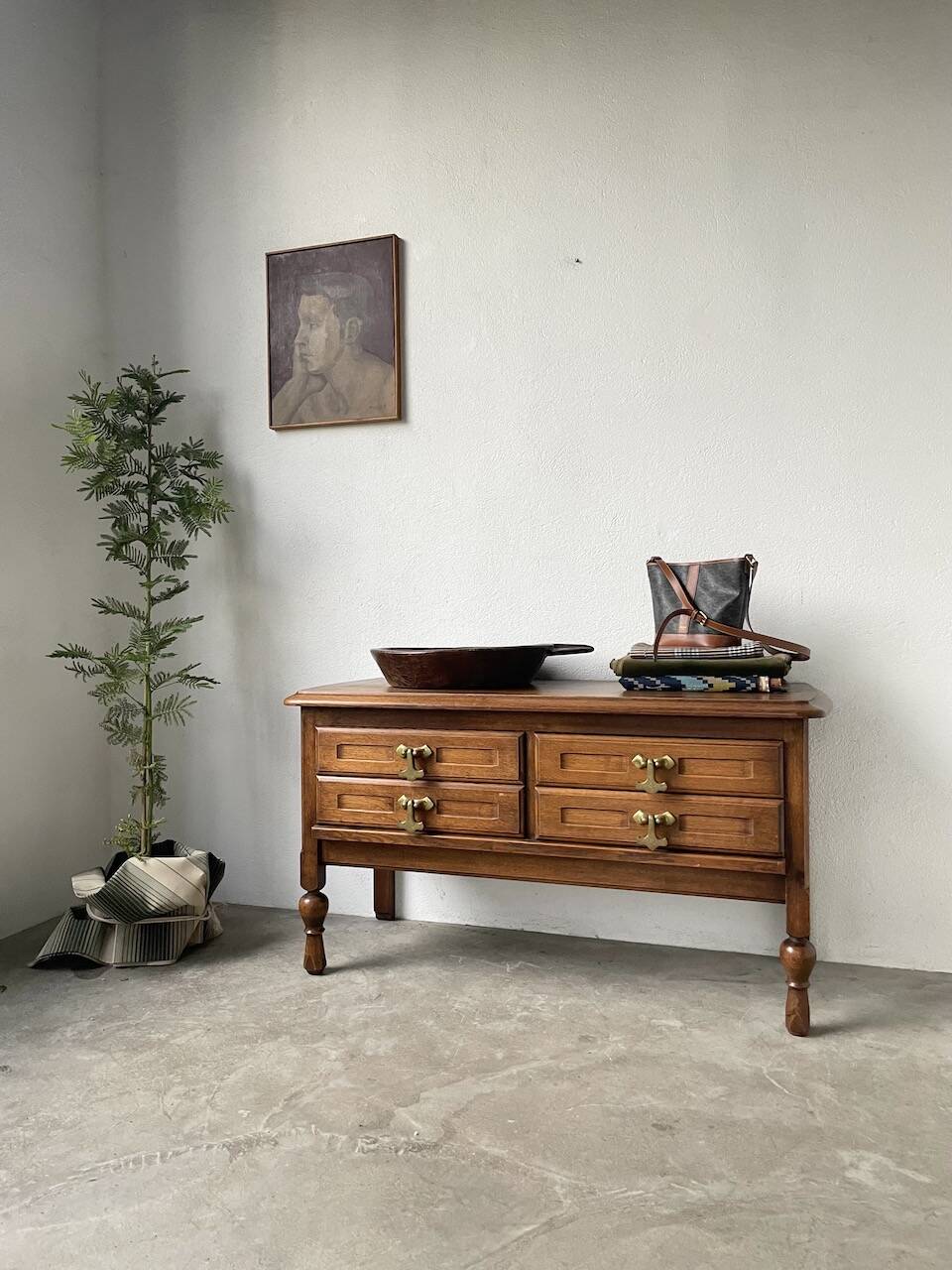 Guillerme and Chambron oak chest of drawers