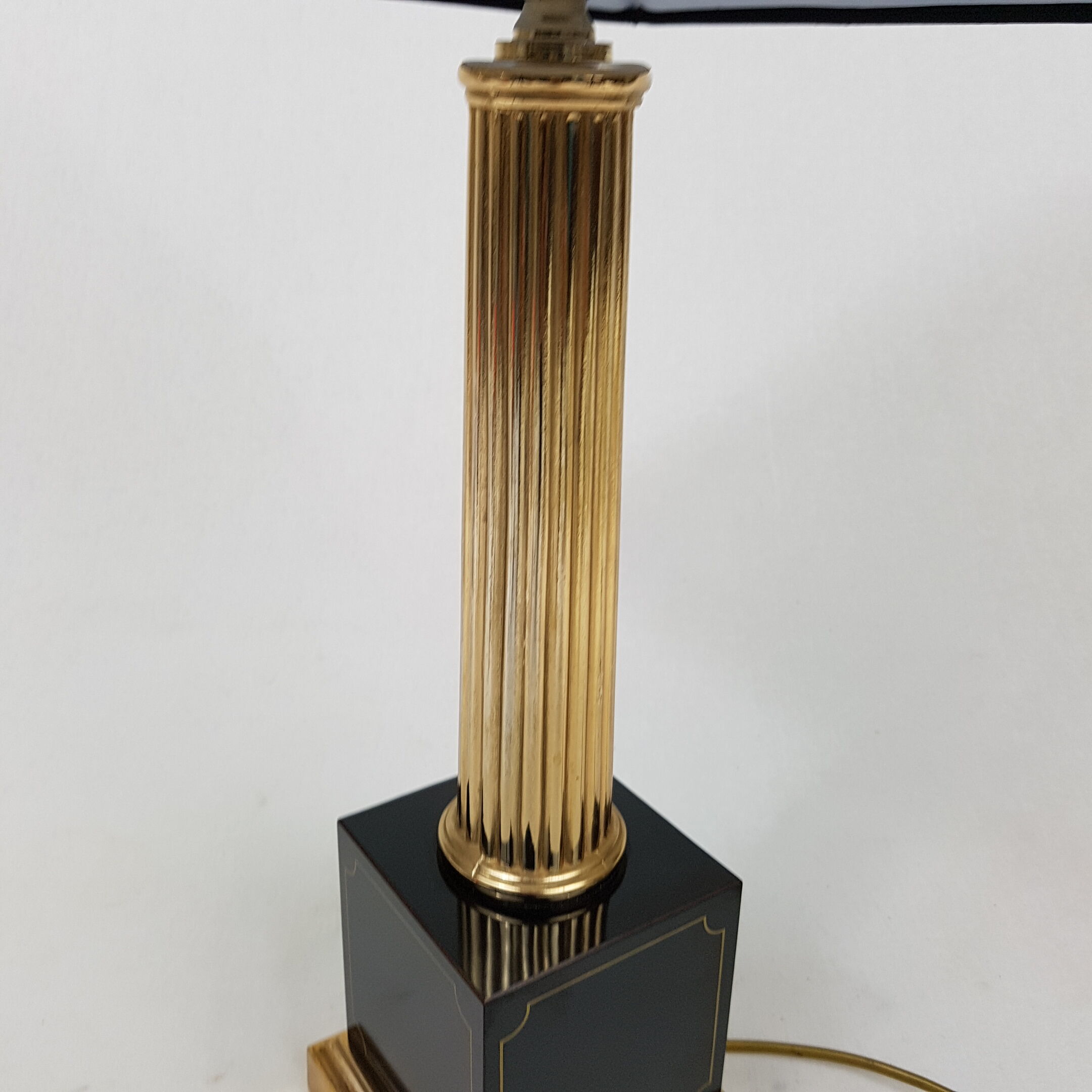 Lamp neoclassical a golden column the Dolphin Olympus