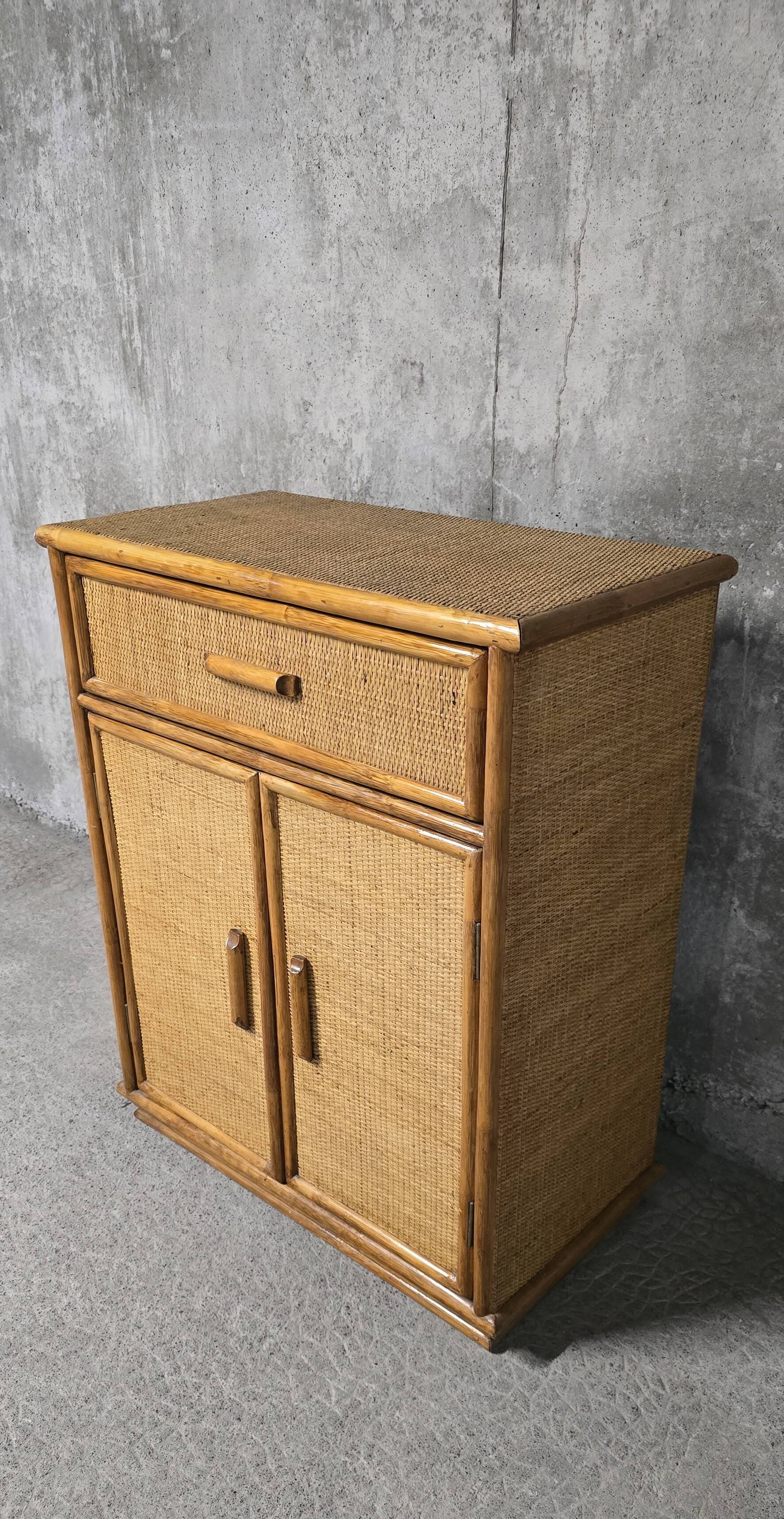 Buffet - Chest of drawers in woven rattan and vintage natural bamboo