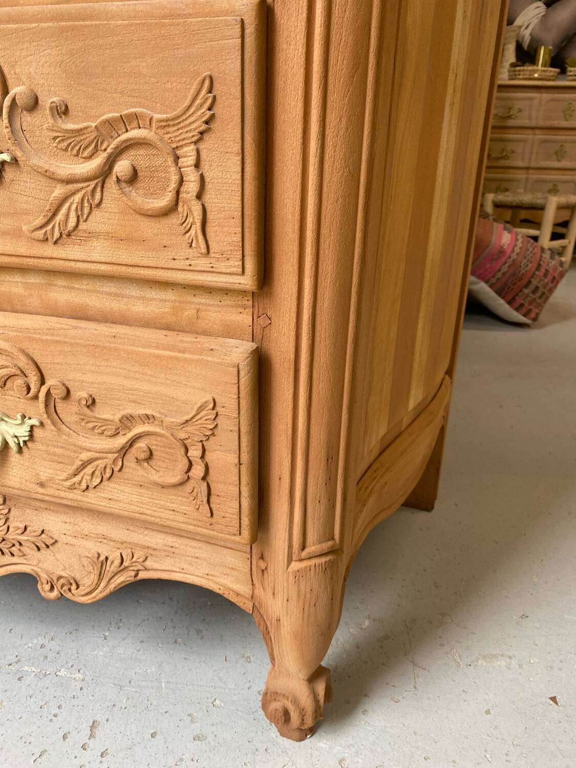 Commode louis XV en bois brut