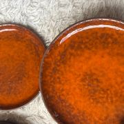 Assiettes céramique émaux orange années 70