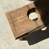 Side table in blond teak openwork tray