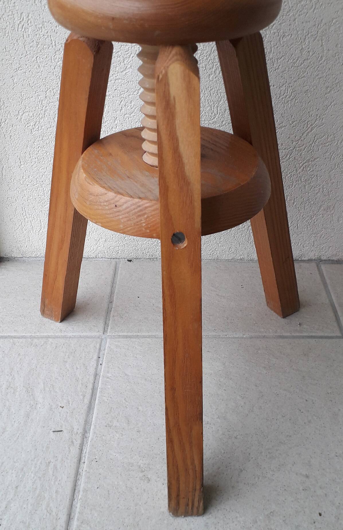 Wooden screw stool