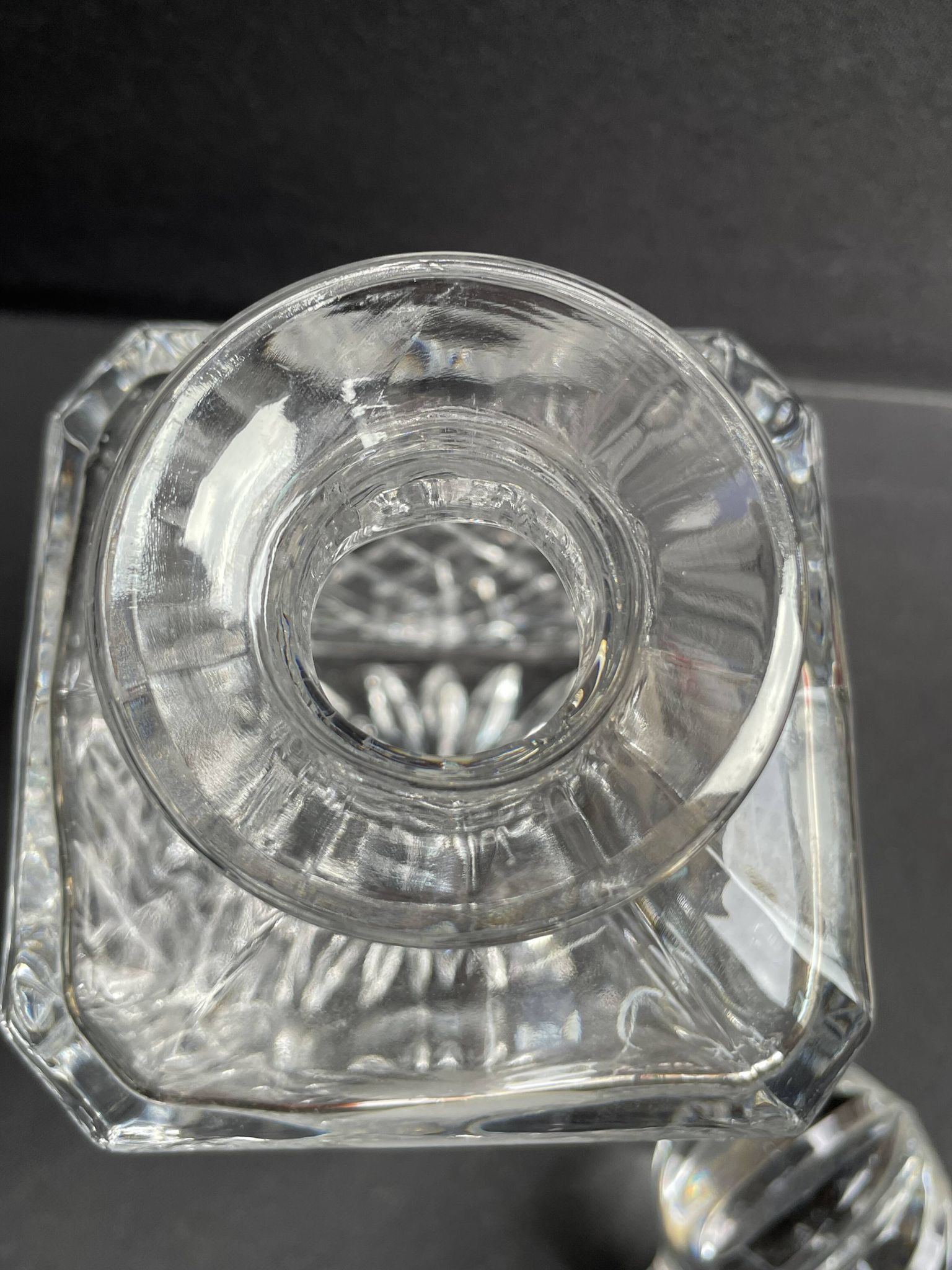 Cut crystal whisky carafe – Les Ducs de Lorraine