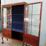 Showcase english mahogany
