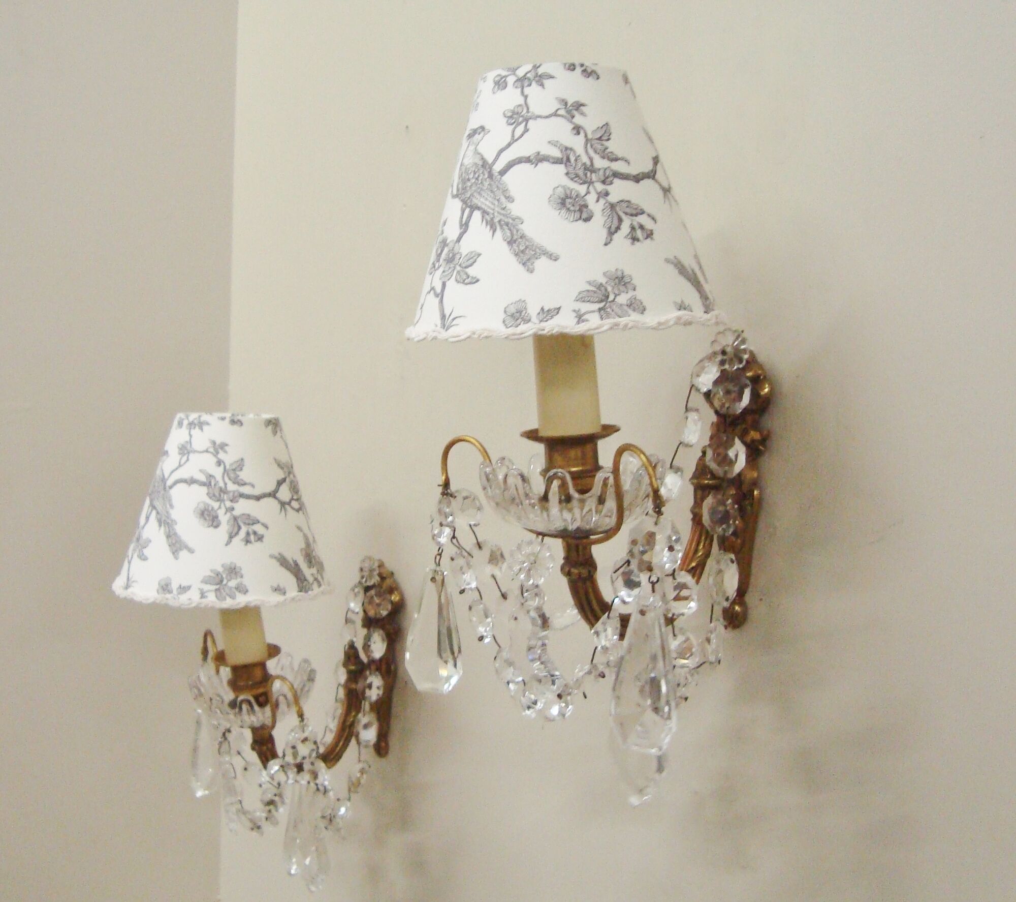 Pair of grapevine wall lamps with lampshades in Toile de Jouy